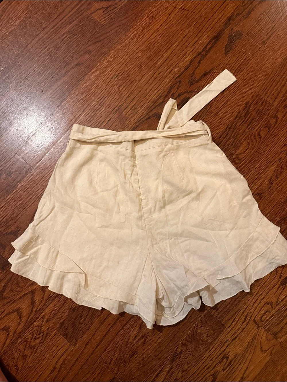 NWT Francesca's Blue Rain Collections Cream Ruffle Tie-Waist High-Rise Shorts